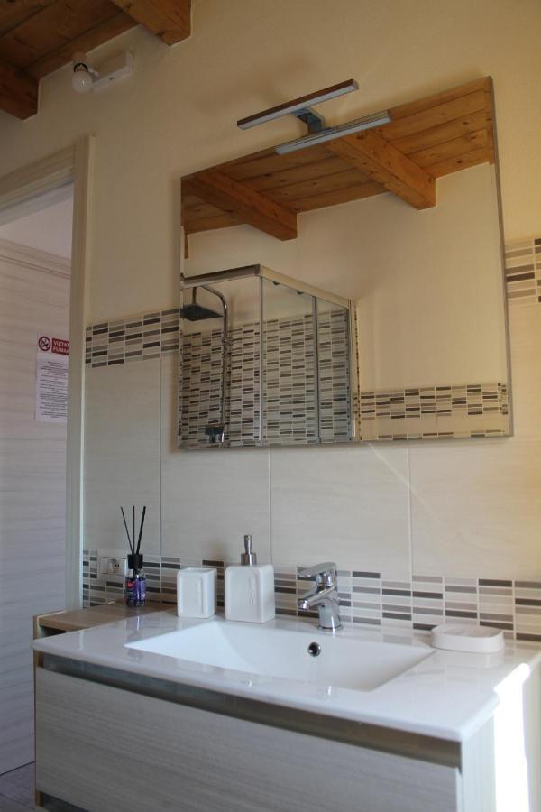 B&B U Punenti Ла Мадалена Екстериор снимка